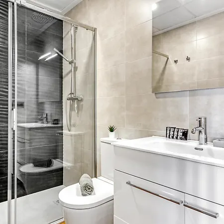 Horizon Blue I Private Pool Luxe I Free Parking I 3br *