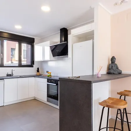 Horizon Blue I Private Pool Luxe I Free Parking I 3br Holiday home *