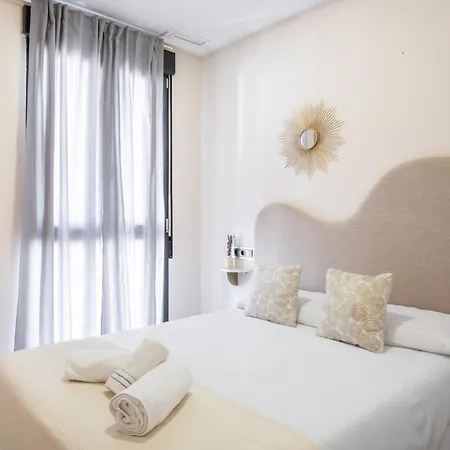 Holiday home Horizon Blue I Private Pool Luxe I Free Parking I 3br *